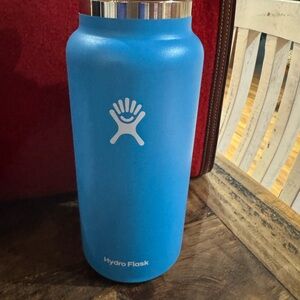 Hydro Flask Sky Blue Bottle